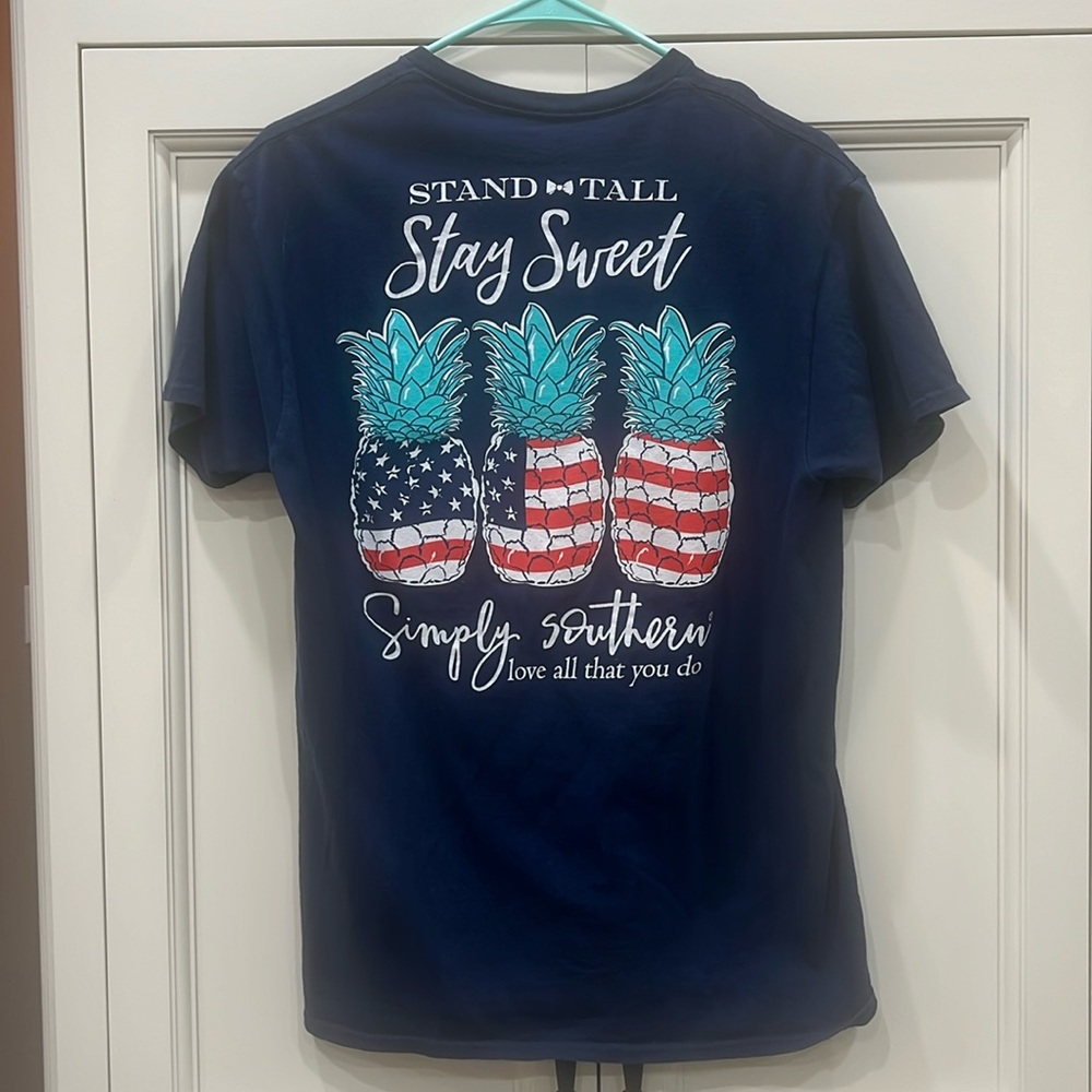 Simply Southern Womens T Shirt Medium. Navy Blue Crew Neck Short Sleeve